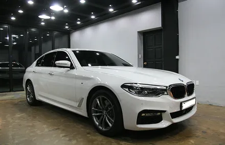 울산 BMW 5시리즈 G30 , 신차패키지 ( 썬팅 / 블랙박스 / 유리막코팅 / 보조배터리 / 젠틀맨 워크인 / )