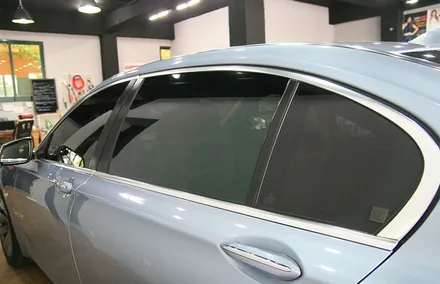 울산썬팅 / BMW 7시리즈 750Li 루마열차단썬팅 + 광각미러 + 컴포트엑세스 시공입니다.[수입차 전문점 루시드커스텀]