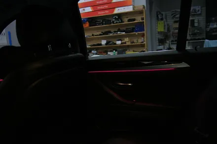 울산 엠비언트 라이트 ( RGB 가변 ) 시공 [ BMW F10 5시리즈 ]
