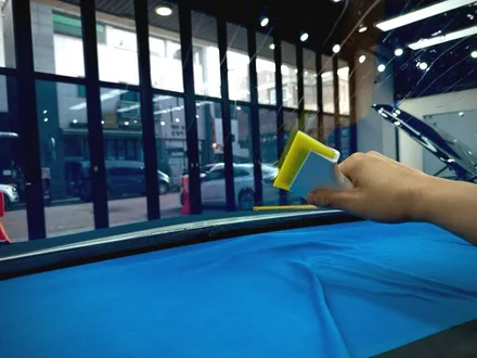 기아 니로EV 색빠짐, 수명 끝난 썬팅 필름에서 글라스틴트 선셋R 반사필름으로 탈바꿈! 느낌이 확 달라