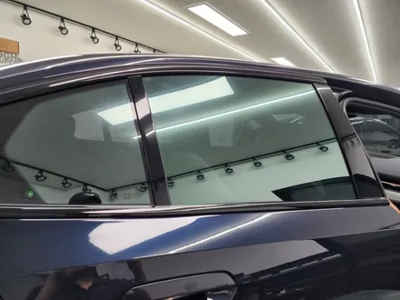 BMW 520i(G60) 8세대 카본블랙 솔라가드 퀀텀 농도 컬러감 반사필름의 정석!