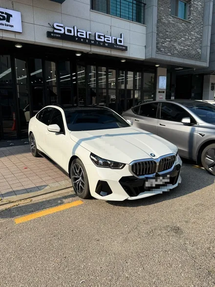 인천 파나픽셀 ub 썬팅 웨스트오토에서 BMW 520i 시공 완료!