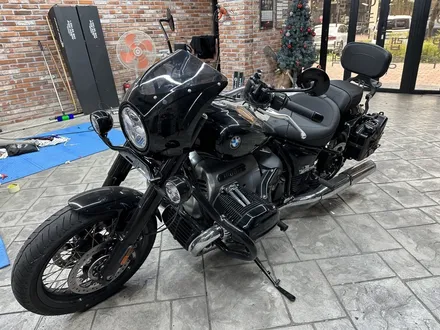 [용인,수원] 블랙 BMW R18에 금색으로 데칼 라인랩핑 포인트 얹어주기 / 경기 화성