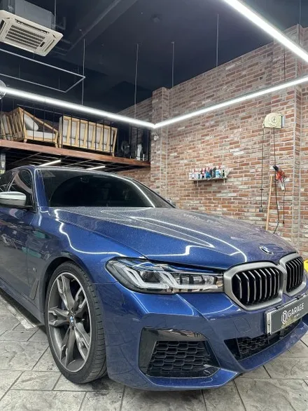 동탄랩핑 BMW M550I 블랙포스 등장 고광택블랙으로 랩핑하기 / 경기 화성