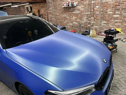 수원랩핑 BMW 5시리즈 원색으로 다시 되돌리기 랩핑제거 작업 / 경기 화성