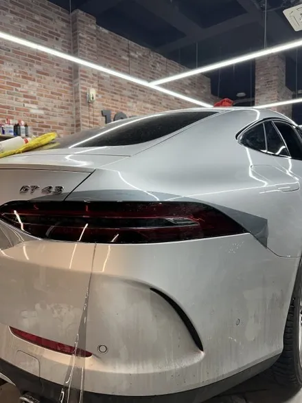 벤츠 AMG GT43 은색에서 고광택필름 화이트로 랩핑하기 용인랩핑 수원랩핑 크롬죽이기와 블랙PPF시공 / 경기 화성