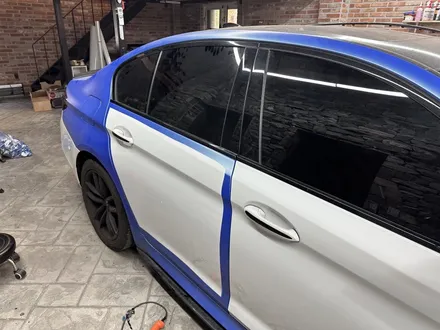 수원랩핑 BMW 5시리즈 원색으로 다시 되돌리기 랩핑제거 작업 / 경기 화성