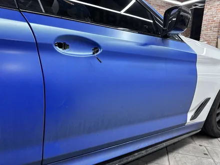 수원랩핑 BMW 5시리즈 원색으로 다시 되돌리기 랩핑제거 작업 / 경기 화성