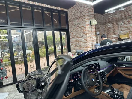 [BMW 520i]하나의 트렌드가 되어버린 크롬 딜리트, 크롬 죽이기 하는 법 / 경기 화성
