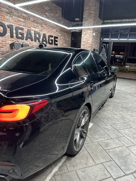 동탄랩핑 BMW M550I 블랙포스 등장 고광택블랙으로 랩핑하기 / 경기 화성