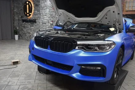 여름이 실감나는 변화를 원한다면 BMW 520D 사틴 웨이브 블루 전체랩핑과 커스텀파츠 (용인, 동탄) / 경기 화성