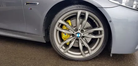 BMW 550d 캘리퍼 도색 평택 청룡동 JS타이어. 캘리퍼도색 전문점.!! / 안성, 평택, 오산