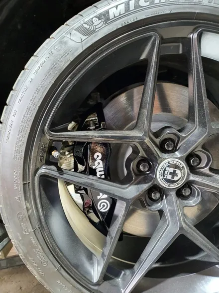 bmw G30 5시리즈 머스탱 캘리퍼 도색. / 안성, 평택, 오산