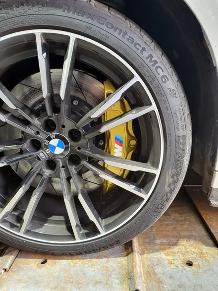 BMW g30 5시리즈 골드색상 캘리퍼도색 우레탄도색 / 안성, 평택, 오산