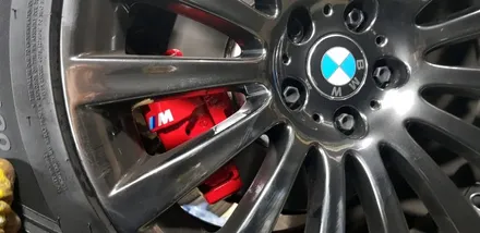 bmw 7시리즈 캘리퍼도색 bmw 레드 우레탄도색. / 안성, 평택, 오산