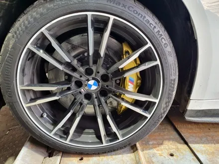 BMW g30 5시리즈 골드색상 캘리퍼도색 우레탄도색 / 안성, 평택, 오산