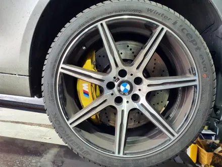 BMW M5 캘리퍼도색 세라믹캘리퍼 골드 우레탄도색 / 안성, 평택, 오산