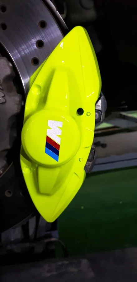 BMW M2 캘리퍼 우레탄도색 형광색으로. / 안성, 평택, 오산