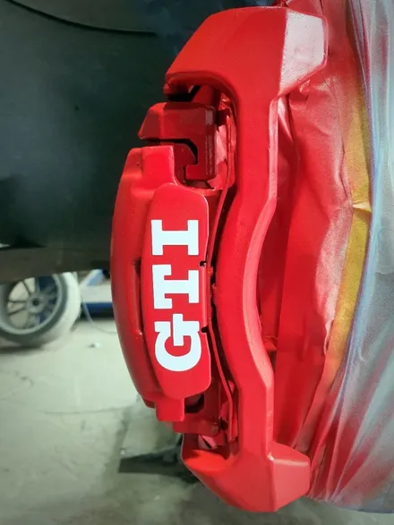 평택 골프 GTI 캘리퍼도색 우레탄 페인트로 진행. / 안성, 평택, 오산