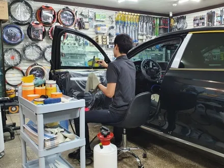2020 더 뉴 그랜저 레인보우 V70 프리미엄썬팅 노원구 성북구 동대문구 오로라자동차용품  신차패키지,신차검수는 오로라자동차용품 :ㅇ
