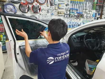 기아 K7  성북구 노원구 썬팅 오로라 레인보우 V70 측후면 열선완벽재시공 이야기 :-)