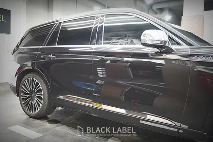 준대형 SUV 미국의 럭셔리 브랜드 링컨 에비에이터 주차 문콕방지 도어 4EA, 헤드라이트 PPF 시공/ KF-21 최상급 PPF/ 하남PPF, 하남신차패키지 시공전문 블랙라벨 / 하남 초일동