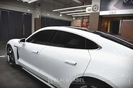 포르쉐 타이칸 윈도우몰딩 크롬죽이기 랩핑 / 3M 사틴블랙 / 하남PPF, 하남랩핑 전문 블랙라벨 / 하남 초일동