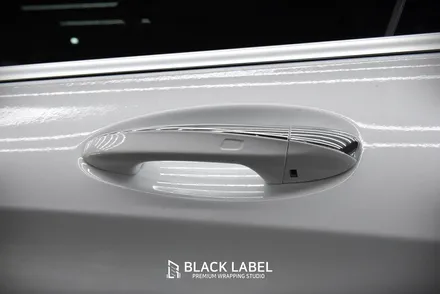 메르세데스 벤츠 C클래스 3M 유광화이트 전체랩핑, 3M 유광블랙 루프스킨 / 하남랩핑, 하남PPF 블랙라벨 / 하남 초일동