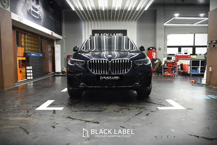 2022 BMW X5 40i 카본블랙 : KF-21 최상급 PPF 본넷 & 도어스텝 시공. 윈도우몰딩과 루프랙 크롬죽이기 랩핑 시공했어요. 하남PPF, 하남랩핑 시공전문 블랙라벨 / 하남 초일동