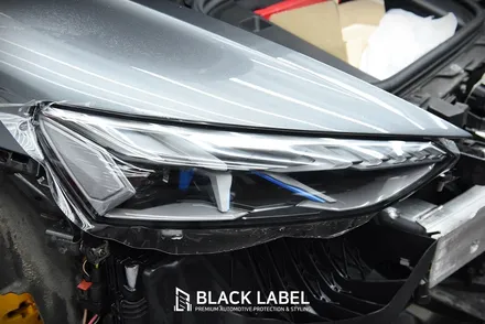아우디 이트론 GT (e-tron GT) 그릴 도색 및 PPF 시공과 블랙 엠블럼 교체, 룸미러형 블랙박스 장착 / 하남 PPF 시공은 블랙라벨에서 / 하남 초일동