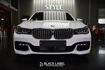 2016 BMW G11 740d 에이버리 유광 화이트 전체랩핑, 사이드스컷 M퍼포먼스 데칼 시공했어요. / 하남랩핑, 하남PPF 시공전문 블랙라벨 / 하남 초일동
