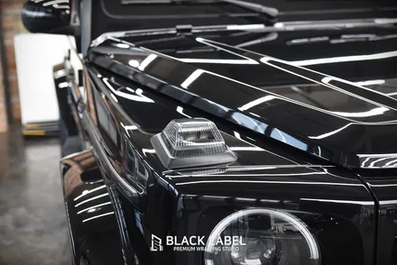 벤츠 G63 AMG(G바겐)  블랙 엠블럼, 헤드라이트와 앞휀더 턴시그널 교체 및 스페어 커버 크롬죽이기, 사이드스텝 크롬죽이기 / 하남랩핑, 하남PPF 시공전문점 블랙라벨 / 하남 초일동