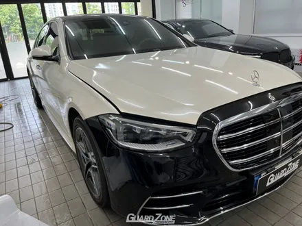 벤츠 S350 사고 수리 후 에이버리 화이트펄 랩핑 재시공, 위례 자동차랩핑 가드존 / 성남시 수정구 창곡동