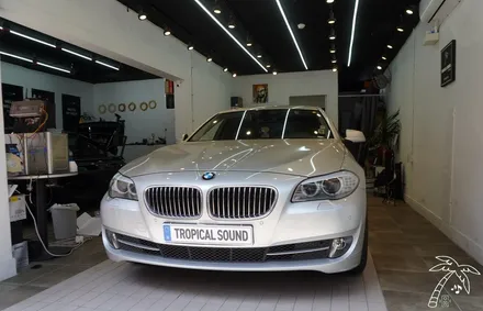 자녀에게 BMW F10 물려주신다면 이것만은 해주세요~ 순정 디자인 터치 안드로이드오토 애플카플레이 설치