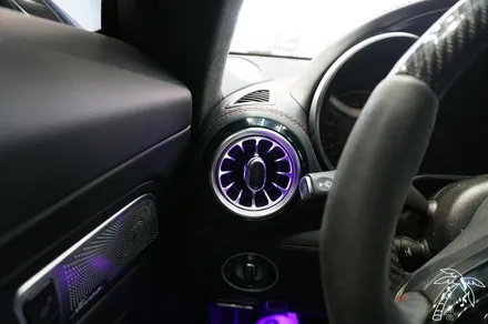벤츠 AMG GT 안드로이드오토 설치와 터빈형 송풍구 엠비언트 풋등시공 완료