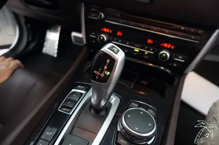 BMW 5GT 안드로이드 올인원 15inch 설치와 카오디오 튜닝 전용 트위터 커버 스피커 DSP amp 설치로 가성비 최고 차량 만들기