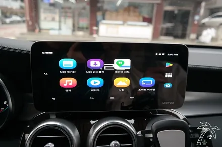벤츠 2020 GLC 10.25인치 와이드 순정 모니터에 국산 M2C200a 안드로이드 설치하기