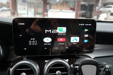벤츠 2020 GLC 10.25인치 와이드 순정 모니터에 국산 M2C200a 안드로이드 설치하기