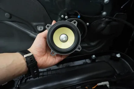 BMW 3시리즈 투어링 안드로이드 올인원 설치와 카오디오 스피커 튜닝에 대해