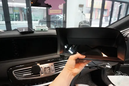W216 벤츠 CL63 AMG 안드로이드 올인원 카오디오 튜닝으로 편의기능 업그레이드 안드로이드오토 애플카플레이 무선 터치로 이용 가능합니다