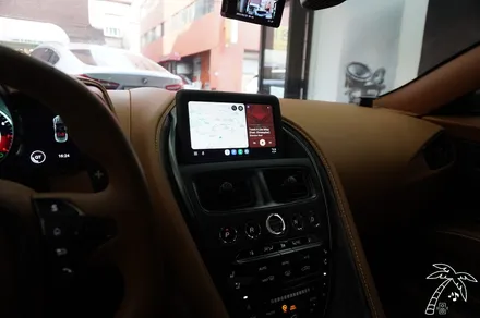 애스턴마틴 슈퍼레제라 볼란테 무선 카플레이 설치로 편의성 확실히 올려드릴게요