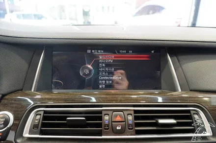 BMW F01 7시리즈 크래파스 냄새 제거와 안드로이드 올인원 BSA 후측방 경보기 설치 등 중고차 구매 시 꼭 필요한 튜닝만 하세요 정답입니다
