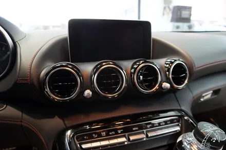 벤츠 AMG GT 안드로이드오토 설치와 터빈형 송풍구 엠비언트 풋등시공 완료