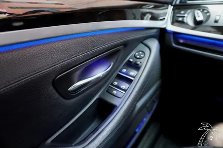 BMW 5시리즈 F10 후측방 경보기 시스템 광각 사이드미러 BSA 설치와 카오디오 튜닝 안전 편의기능 확실하게 업그레이드 해드리겠습니다