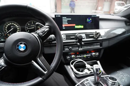 BMW F10 5시리즈 한물갔다? 아직입니다. 15in 안드로이드 올인원 설치로 새차만들기 대화면으로 유튜브 넷플릭스 tmap 카카오내비 네이버지도 사용
