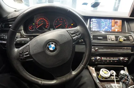 자녀에게 BMW F10 물려주신다면 이것만은 해주세요~ 순정 디자인 터치 안드로이드오토 애플카플레이 설치