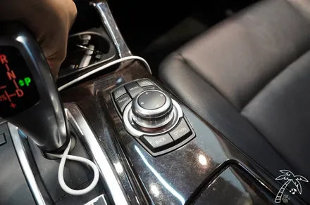 자녀에게 BMW F10 물려주신다면 이것만은 해주세요~ 순정 디자인 터치 안드로이드오토 애플카플레이 설치