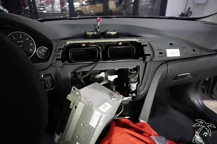 BMW 3시리즈 투어링 안드로이드 올인원 설치와 카오디오 스피커 튜닝에 대해