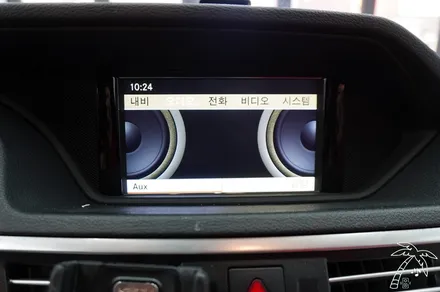 벤츠 E클래스 W212 후방카메라 화질 개선 방법! 기존 카메라 교체 제거 및 10.25in 애플카플레이 모니터 설치