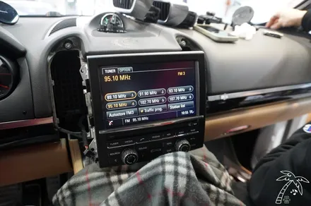 958 카이엔 12.3인치 안드로이드 올인원 가격이 부담이라면 8.4인치 설치하세요 합리적인 가격, 디자인, 고성능, 편의성 모두 해결해드릴게요
